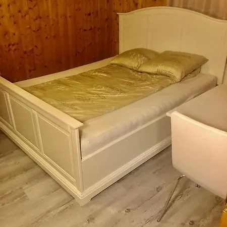 Riviera Bed & Breakfast *